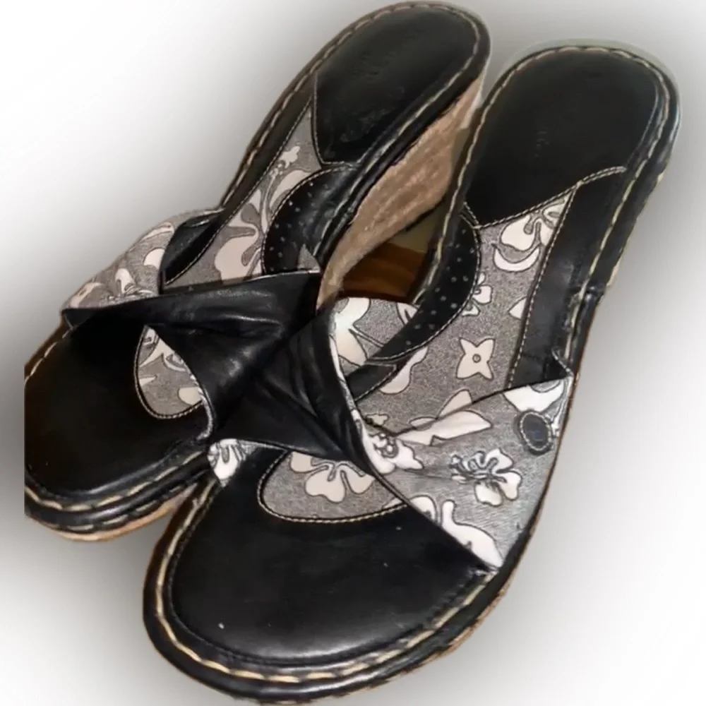 BORN “DRILLES” platform espadrilles, twisted black leather, canvas upper. 10 EUC